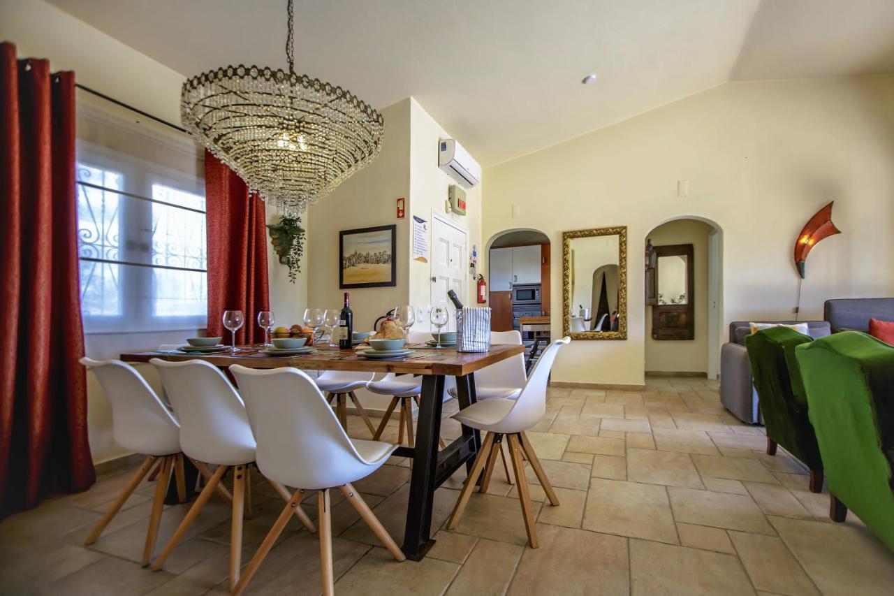 Villa Yvonne,Private Pool,Private Parking 1,7 Km From The Beatch Albufeira Luaran gambar
